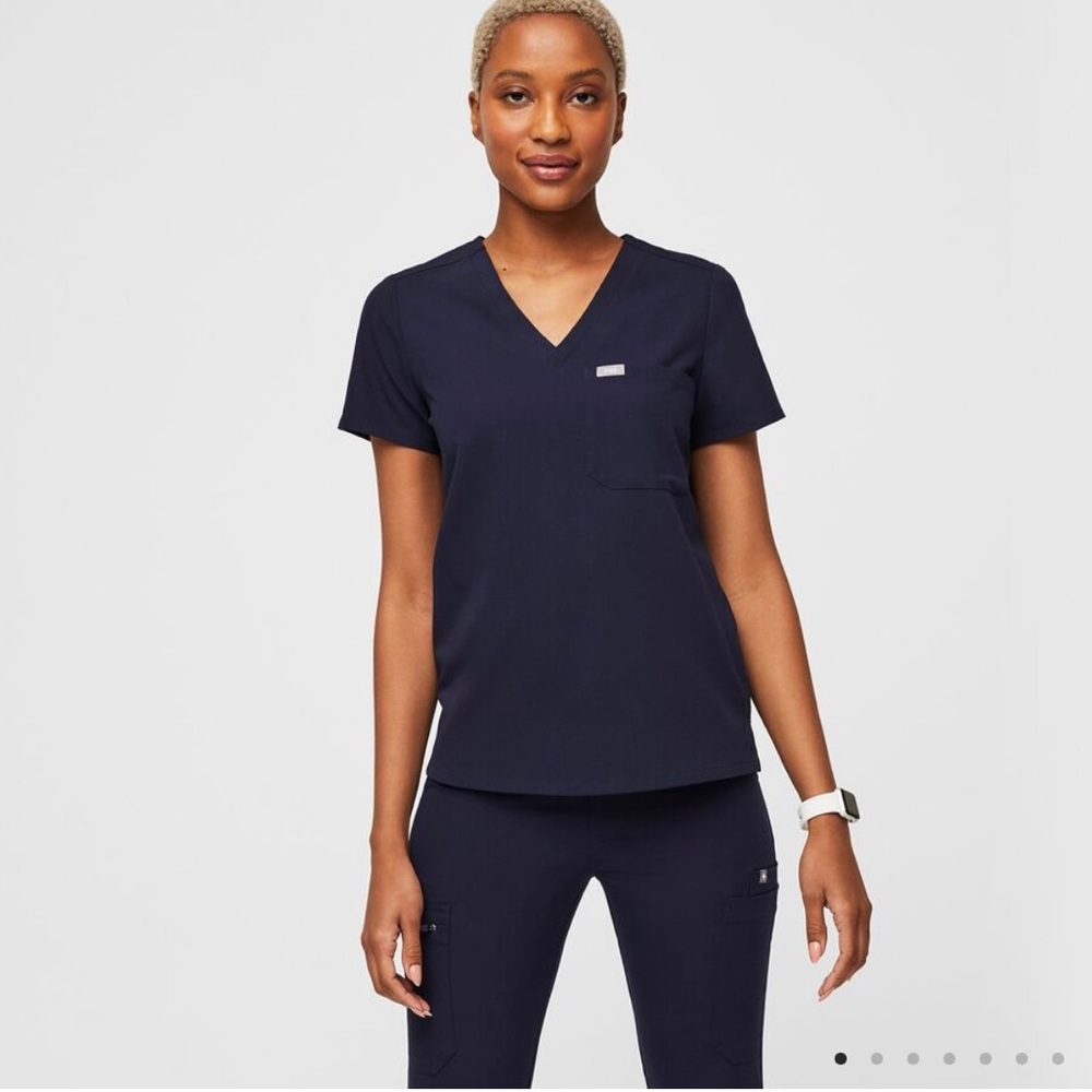 FIGS Catarina™ One-Pocket Scrub Top